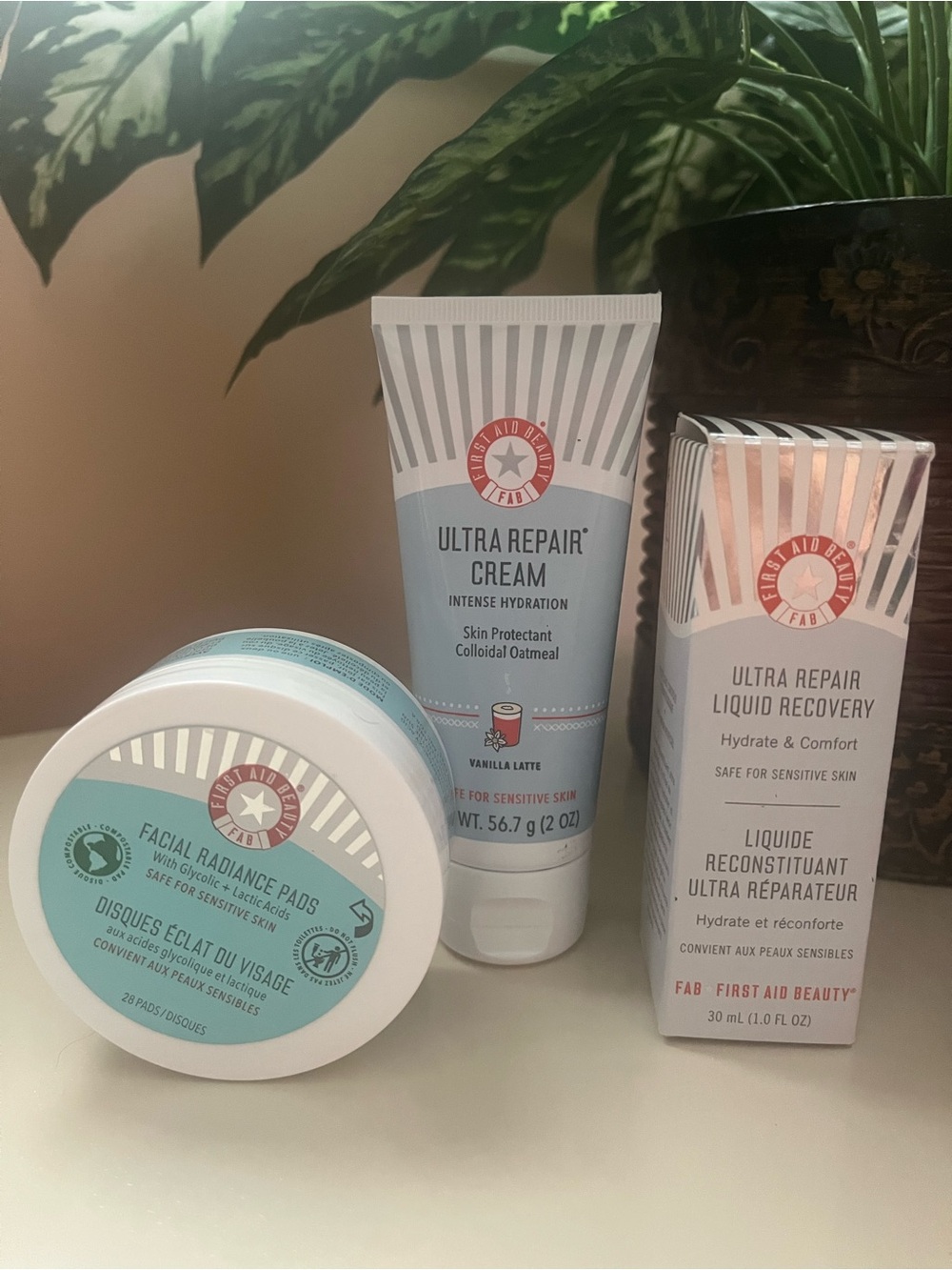 First Aid Beauty - Ultra Recovery Skincare Bundle
